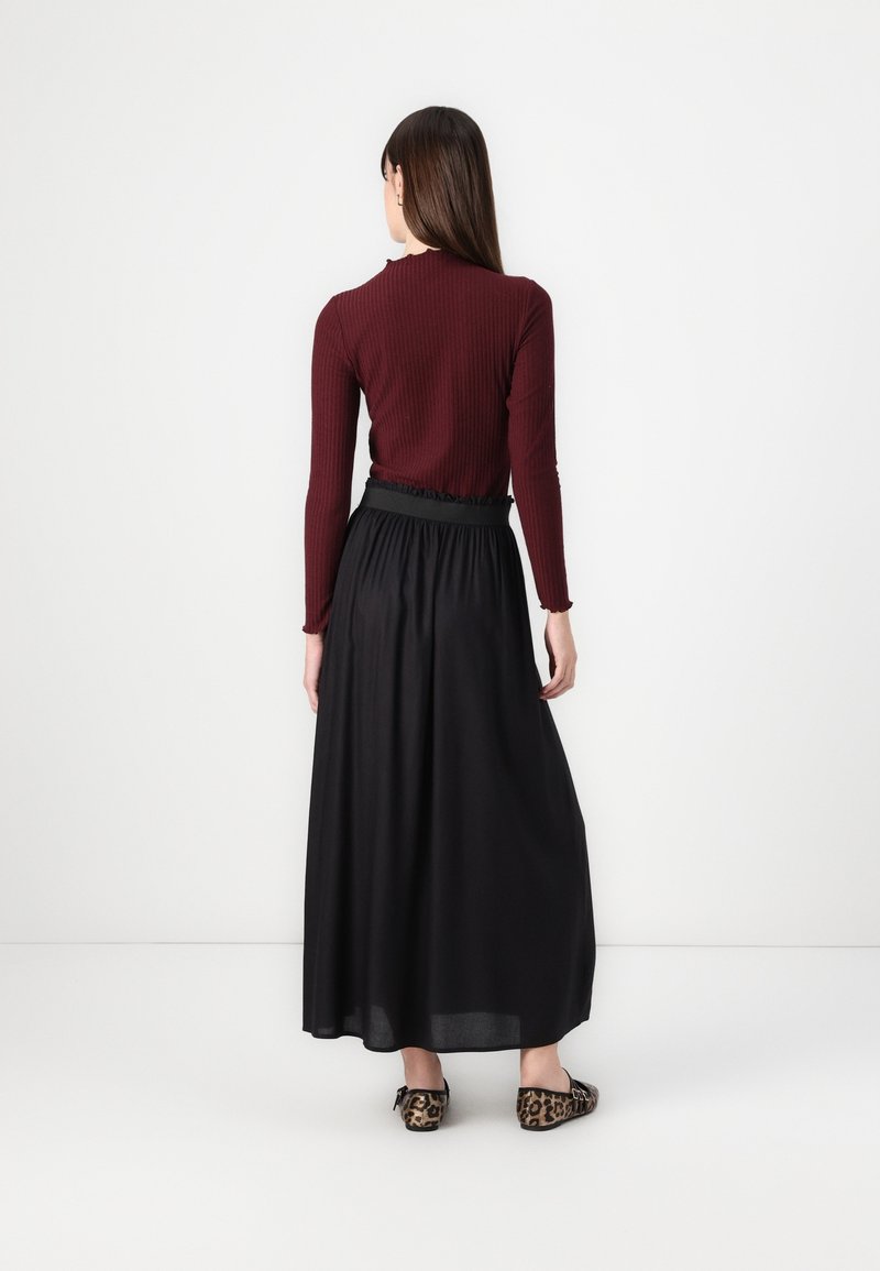 ONLY Gonna lunga black/nero (Second hand)