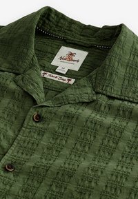 Next WITH CUBAN COLLAR - Skjorter - green