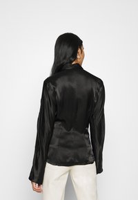 Weekday Blusa - black
