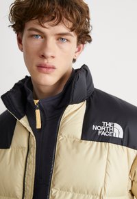 The North Face M LHOTSE JACKET - EU - Daunenjacke - gravel