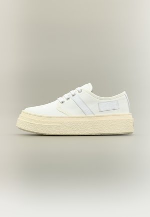 Baskets basses - white