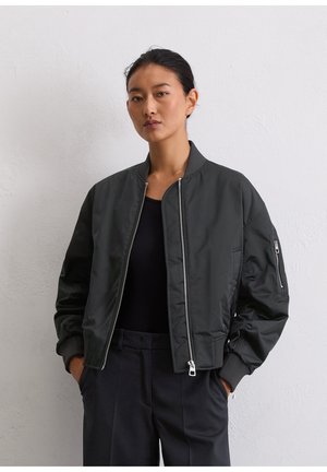 DETAILS WELT POCKETS FRONT PLACKET - Bomber Jacket - deep night blue