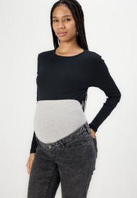 MAMALICIOUS MLOSAKA - Calças de ganga justas - grey denim