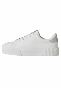 White sneaker with pastel blue and pink laces, textured sole, and iridescent accent on the heel; smooth leather material; platform design.