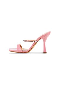 Roze gepatenteerde leren sandaaltjes met hoge hakken, een vierkante neus en dunne banden, met een strassaccent langs de bovenste band.