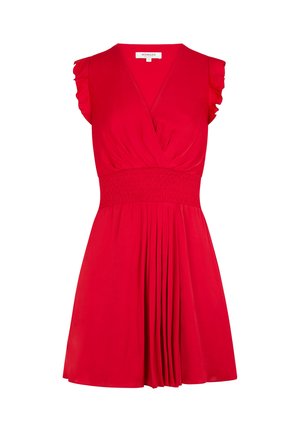 Rode mouwloze jurk met V-hals, geplooide schouderdetails, gerimpelde taille en geplooid rokgedeelte.