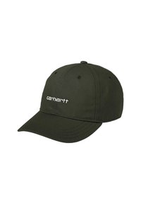 Gorra de béisbol Carhartt de color verde oscuro con visera curvada y logo bordado en blanco en el centro frontal sobre fondo blanco.