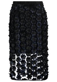 Jupe midi noire avec appliques florales 3D et une partie inférieure en tissu transparent, dotée d'une ceinture élastique.