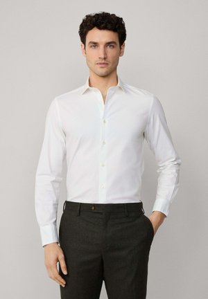 STRETCH POINT - Camisa - white