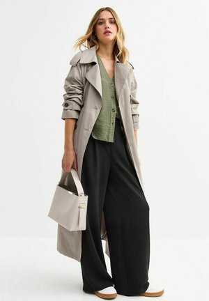 PLEATED FRONT WIDE LEG  - Trousers - black