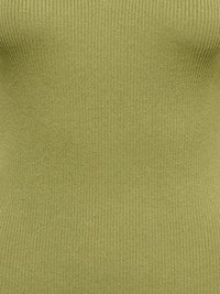 Gros plan sur un tissu tricoté côtelé vert olive avec des lignes verticales et une texture de tissage serré.