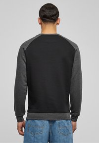 Urban Classics Mikina - black/charocoal