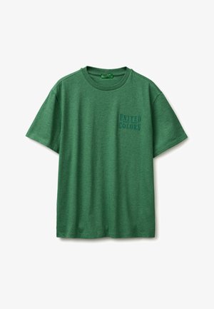 Groene T-shirt met korte mouwen en ronde hals, met "United Colors" geborduurd op de linkerborst, gemaakt van zacht katoen.