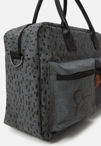 Kidzroom DIAPER BAG WINNIE THE POOH BETTER CARE SET - Torba za presvlačenje beba - grey