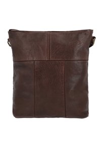 Brązowa skórzana torba o miękkiej fakturze, o prostokątnym kształcie i widocznych detalach szwów z przodu i z tyłu. Regulowany pasek na ramię.
