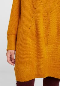 Object Trui - brown