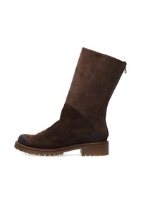Brązowy zamszowy botek za kostkę z gładką czubkiem, teksturowaną cholewką i zamkiem błyskawicznym z boku. Wyposażony w trwałą gumową podeszwę i średni blokowy obcas.