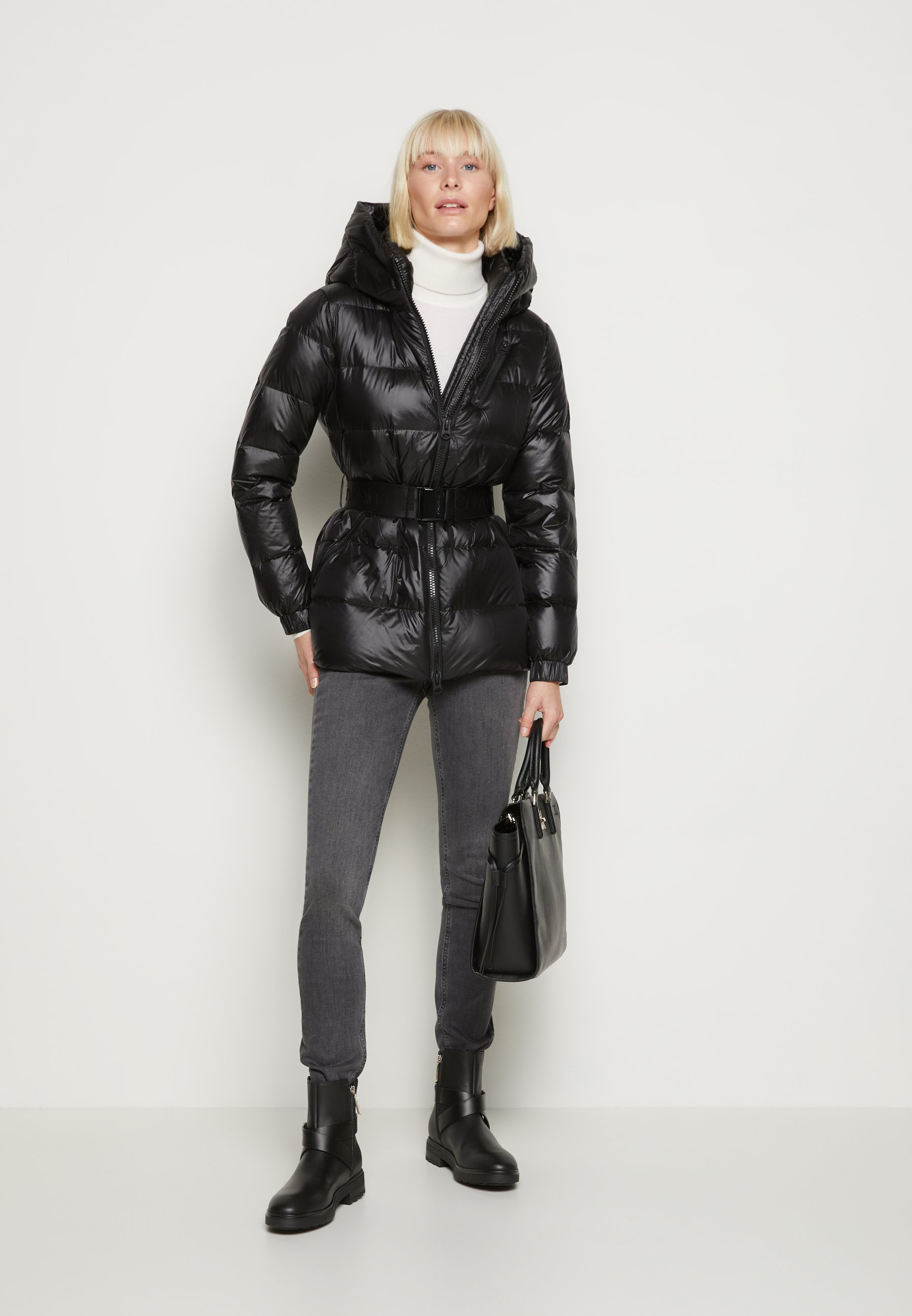Calvin Klein BELTED DOWN JACKET - Chaqueta de plumas - black/negro -  Zalando.es