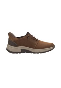 Zapatillas de ante marrón con punta redondeada, diseño con cordones y suela de goma gris clara. Presenta un talón de un marrón más oscuro y acentos de costura.