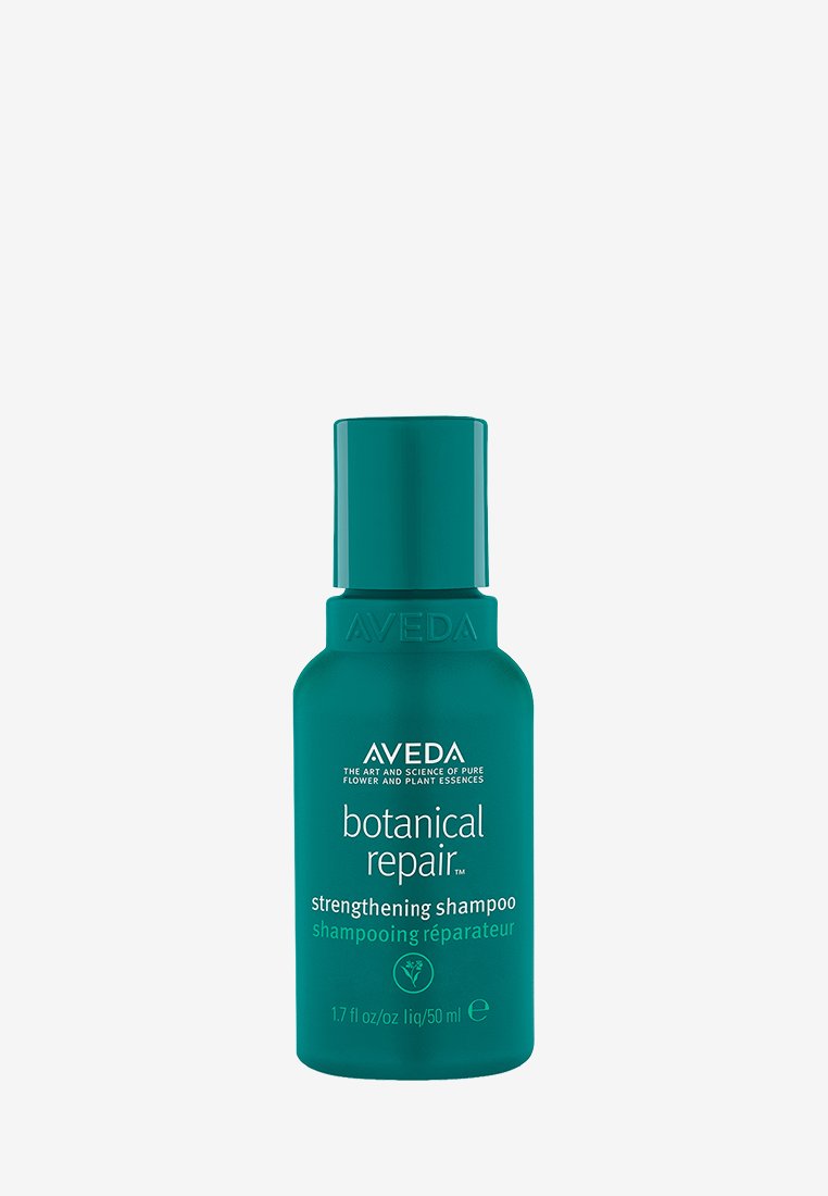 Shampooing fortifiant Aveda Botanical Repair dans une petite bouteille turquoise de 50 ml avec texte blanc sur un fond uni.