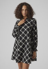 VMGINAS BETINE SHORT DRESS - Vestito casual - black