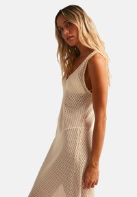 Robin Collection PAROS - Vestido de punto - ecru