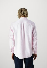GAP Ing - light peony