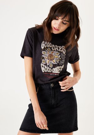 Falda acampanada - dark used