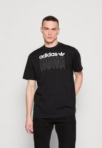 adidas Originals Marškinėliai su spaudiniu - black