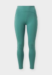 Nevybrané, mallard green