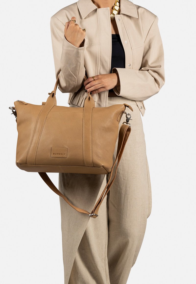 Burkely SOFT SKYLAR 15.6 inch - Handtas - beige