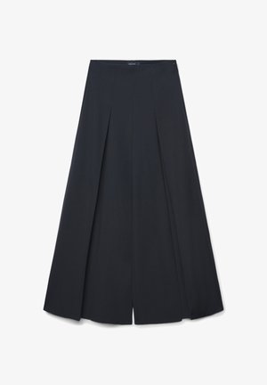 Culottes plissettati neri con vita alta, realizzati in tessuto morbido. Presentano una gamba ampia e un'apertura frontale per una migliore ventilazione.