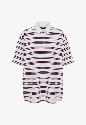 Weißes Polohemd mit kurzen Ärmeln, horizontalen dunkelvioletten und hellblauen Streifen, weißem Kragen und Drei-Knopf-Leiste.