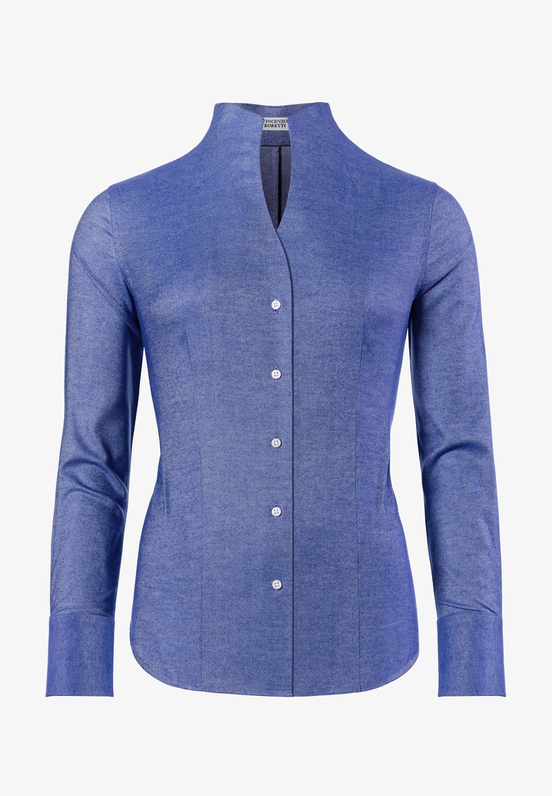 Blauwe shirt met een hoge kraag, lange mouwen en een knoopsluiting aan de voorkant. Gemaakt van een textuurstof met een subtiel patroon en witte knopen.