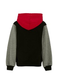 Sudadera negra y gris con capucha roja. Presenta mangas largas y un diseño tipo pullover. Textura suave con puños y dobladillo acanalados.