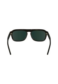 Lunettes de soleil avec des verres vert foncé et un motif écaille de tortue noir. Monture carrée avec des branches droites. Accents en métal près des charnières.