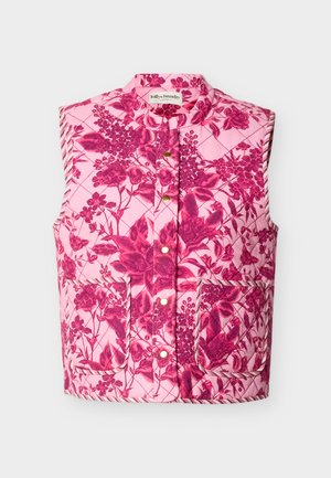 Αμάνικο μπουφάν με καπιτονέ και ροζ και σκούρο ροζ λουλουδάτο σχέδιο, κουμπιά πατιλέτα μπροστά, δύο μπροστινές τσέπες και γιακά όρθιο.