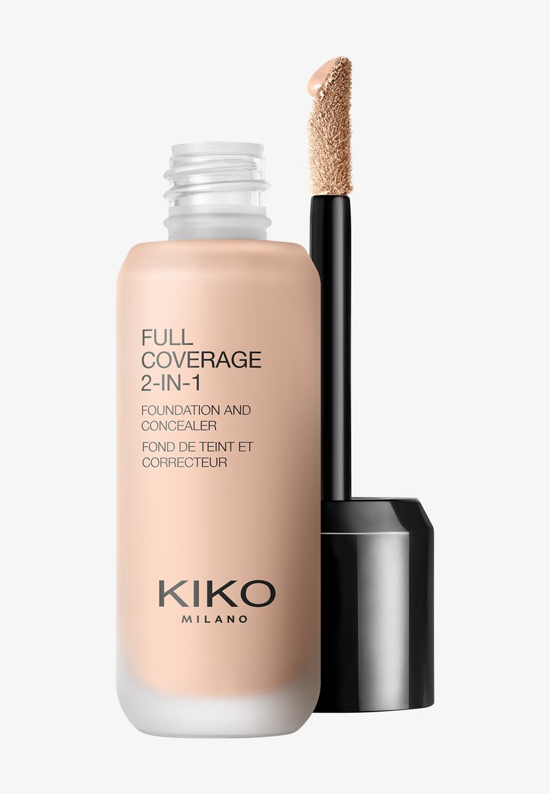 Flacon de fond de teint et correcteur 2-en-1 haute couvrance KIKO Milano avec applicateur, contenant un produit liquide beige.