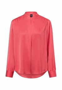Koraalkleurige blouse met lange mouwen en opstaande kraag, verborgen voorkant, geplooide schouders en knoopmanchetten, ontworpen door Boss.