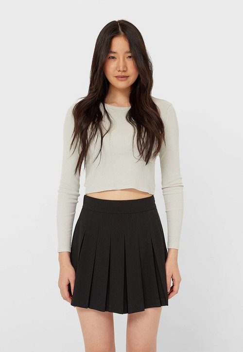 MODE ONLINE KAUFEN BEKLEIDUNG KLEIDUNG visual data 6