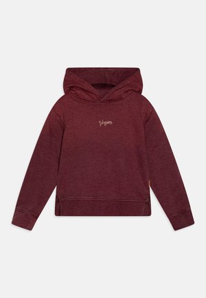 Hoodie bordeaux com capuz ajustável, mangas longas e fendas laterais, apresentando um logótipo bordado no peito em um fio mais claro.