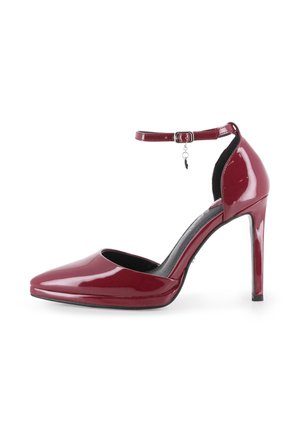 Zapatos altos - rojo