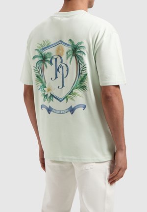 T-shirt print - light green