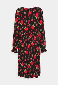 Vestido preto com estampado floral de rosas vermelhas, mangas longas com punhos franzidos, gola redonda e cintura franzida para uma silhueta fluida.