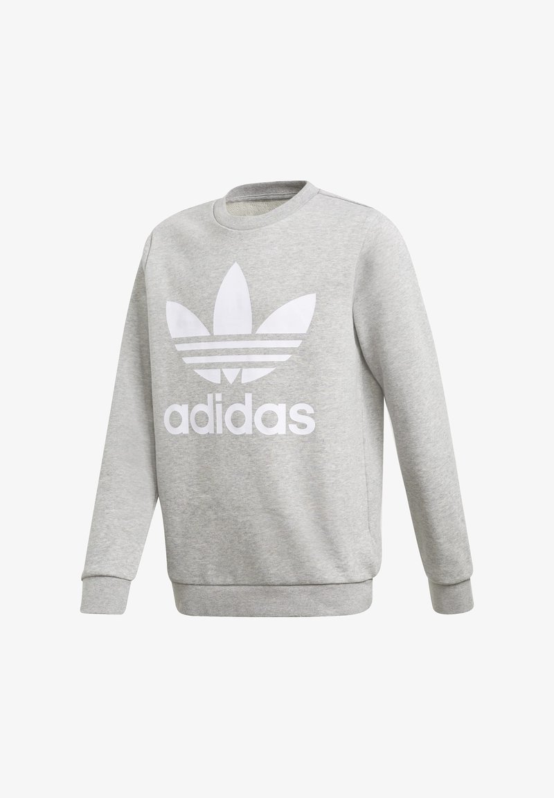 Jasnoszara bluza z okrągłym dekoltem z białym logo Adidas Trefoil i napisem na środku przodu, z długimi rękawami oraz ściągaczami na mankietach i u dołu.