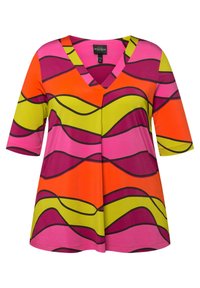 Farbige V-Ausschnitt-Tunika mit einem Wellenmuster in Pink, Orange, Grün und Lila. Kurze Ärmel und eine lockere Passform mit glatter Stoffstruktur.