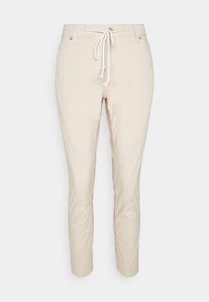 LETTY - Slim fit jeans - oak tree