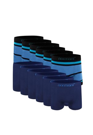 Set von Boxershorts in Dunkelblau und Hellblau. Mit elastischen schwarzen Taillenbändern mit blauen Akzenten, die den Markennamen "normani" anzeigen.