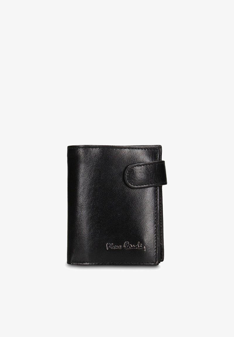 Portafoglio in pelle nera con texture liscia, design a doppia piega, chiusura a scatto e logo in rilievo sulla parte anteriore. Compatto e funzionale.