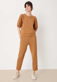 s.Oliver SHORT SLEEVE - T-shirt basic - sandstein